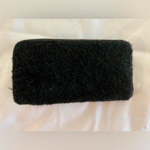Women's Soft Fuzzy Black Clutch/Walket EUC
